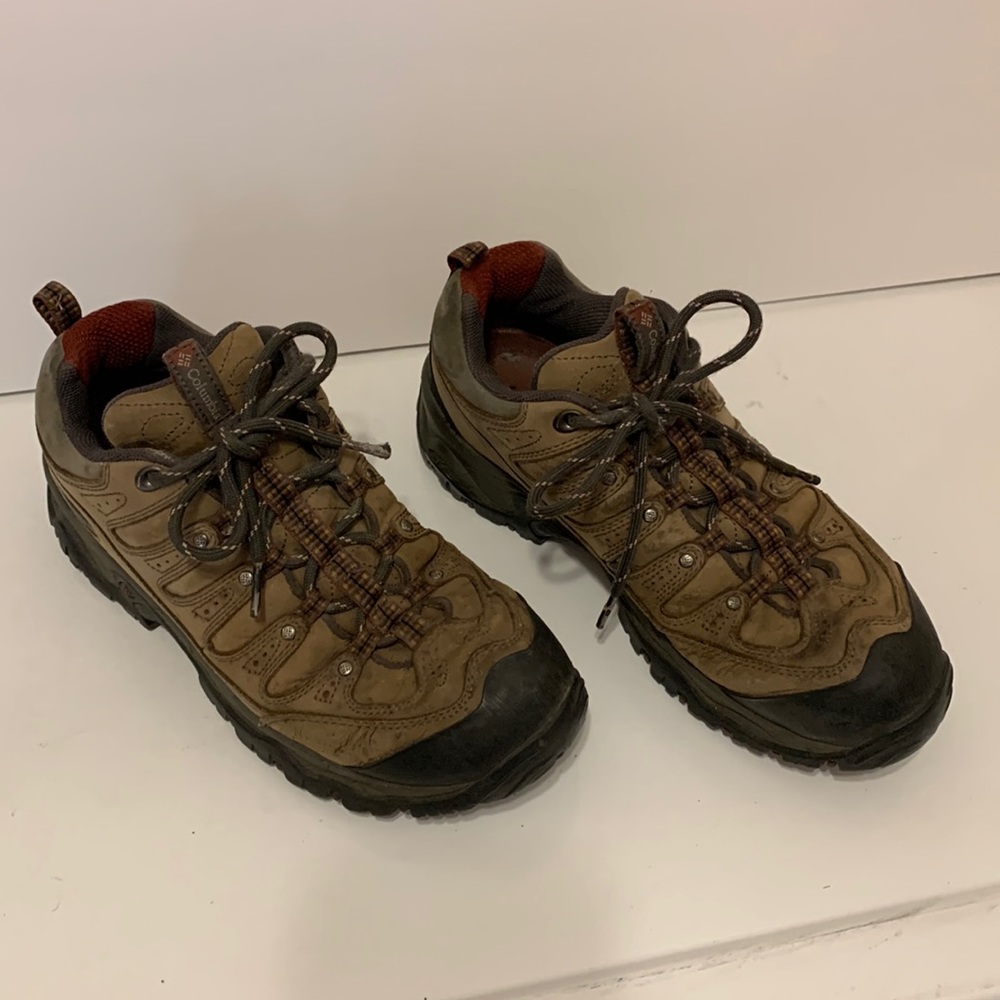 Mens Size 8 Columbia Sawtooth Hiking Low Quarter boot/shoe